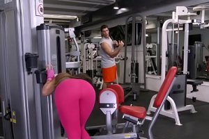culos en leggins Yoga pants teen kelsi monroe loves anal