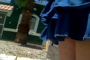 Bragas bajo faldas Mirando Bajo La Falda Upskirt vecina rica